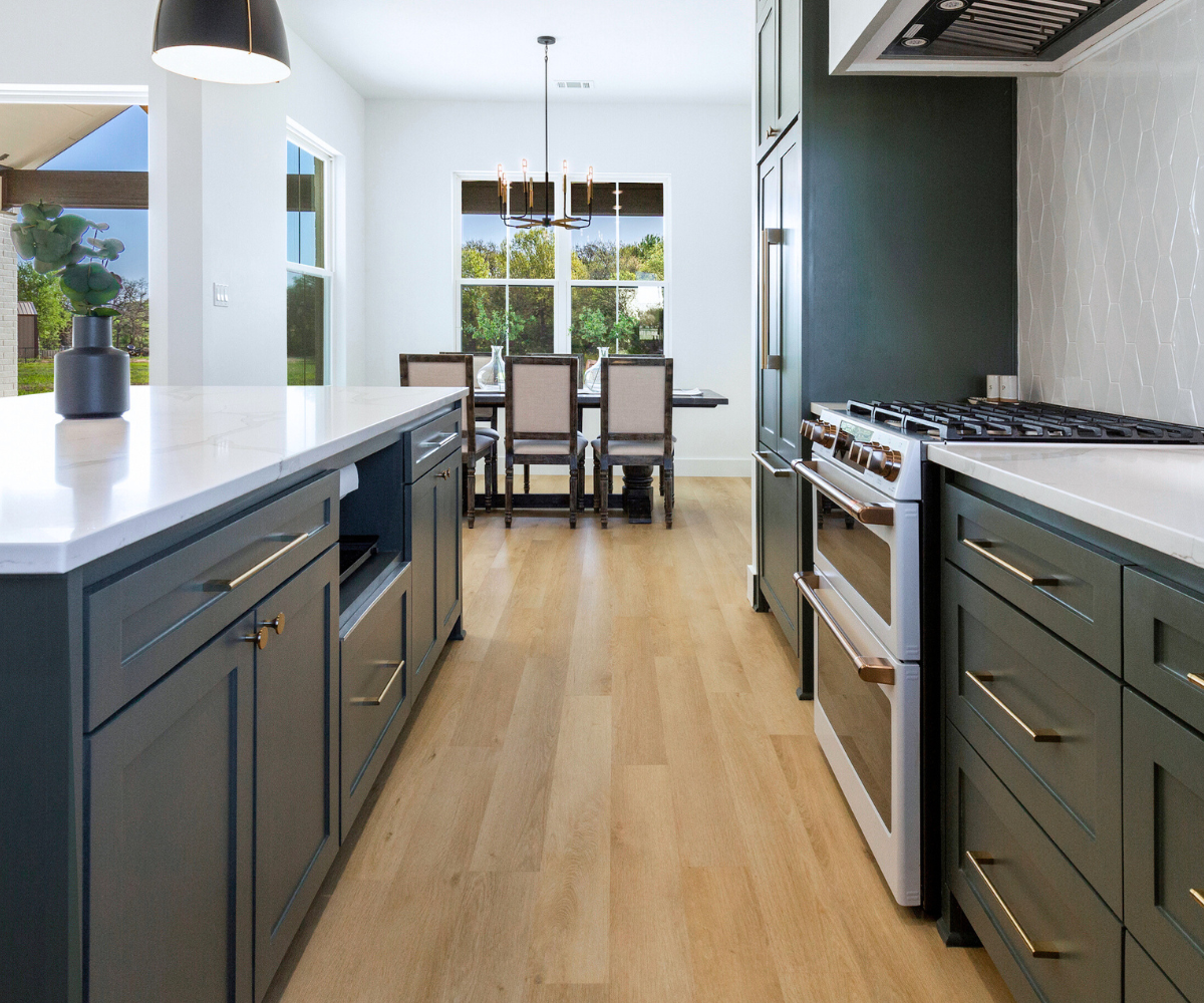 What Color Wood Floor With Dark Cabinets: Best Combinations